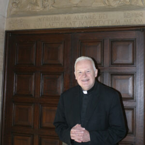 Boards look outside academe for new seminary leadership
